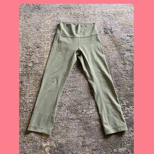 Light green cropped Lululemon leggings, size 2